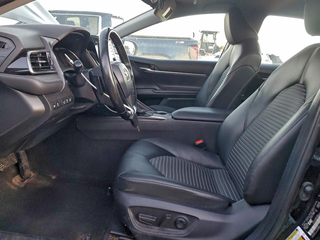 2022 Toyota Camry Se - Image 7