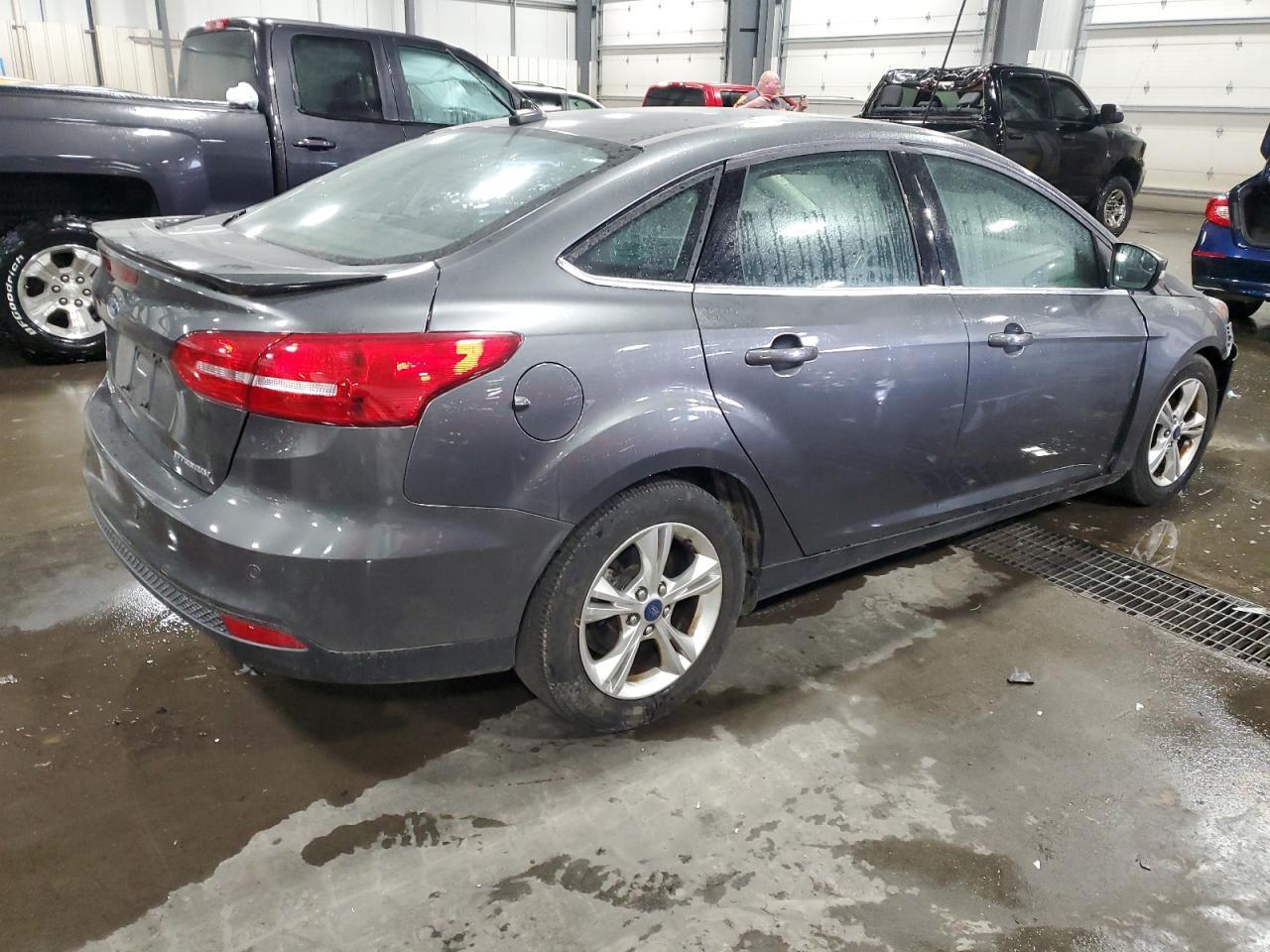 2017 Ford Focus Titanium - Image 3