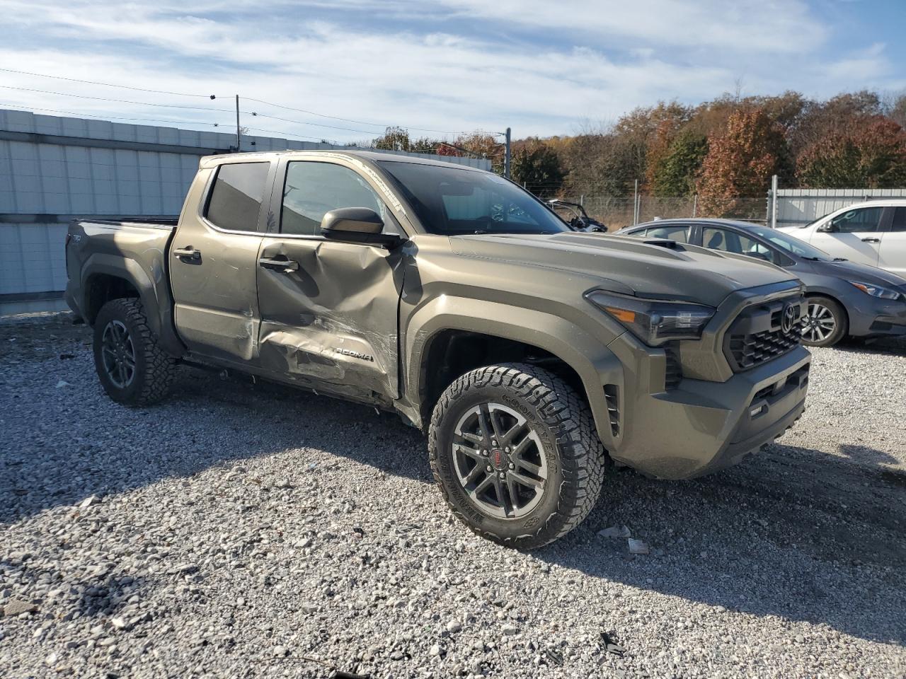 2025 Toyota Tacoma Double Cab - Image 4