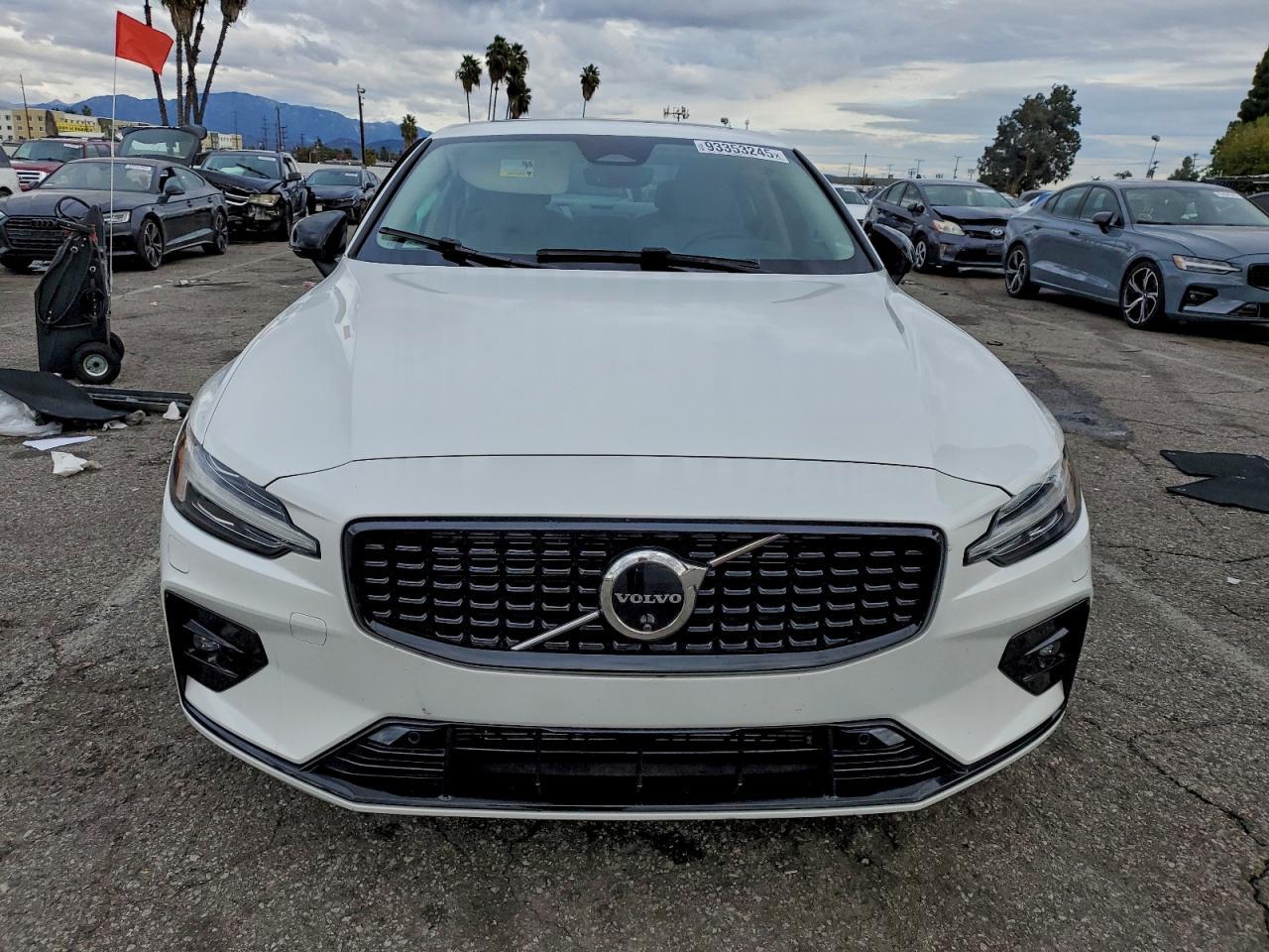 2024 Volvo S60 Plus - Фото 5