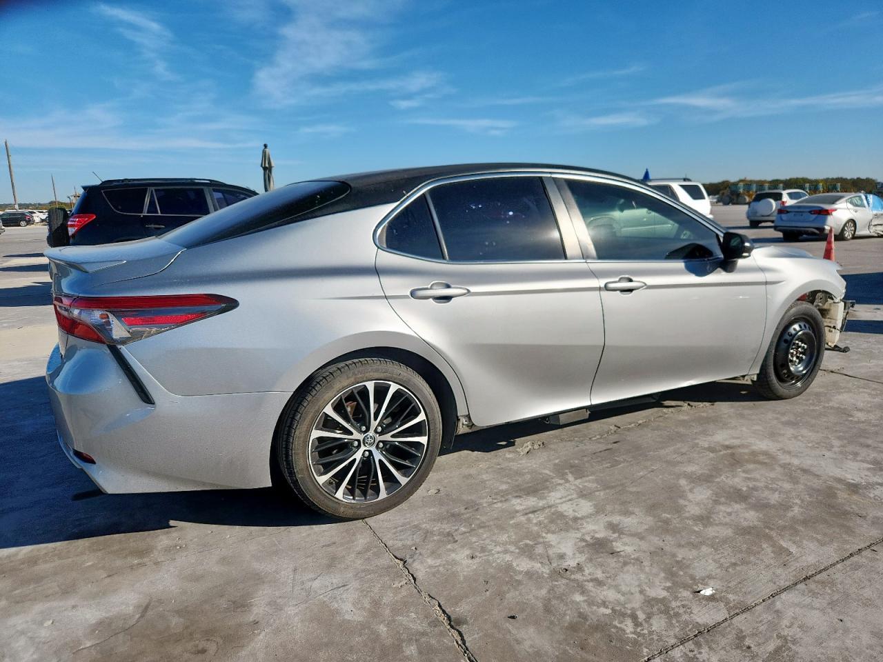 2018 Toyota Camry L - Фото 3
