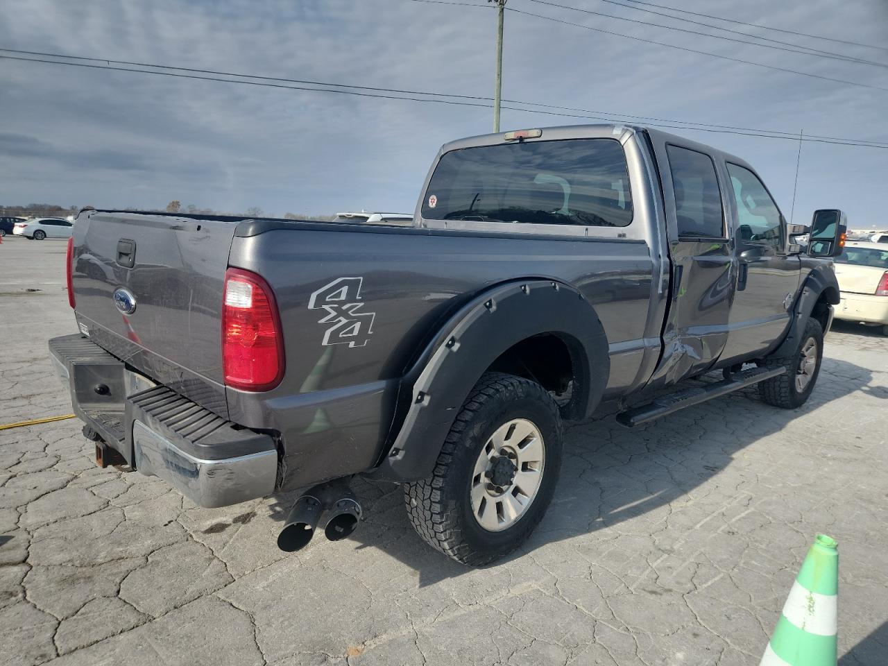 2011 Ford F250 Super Duty - Фото 3