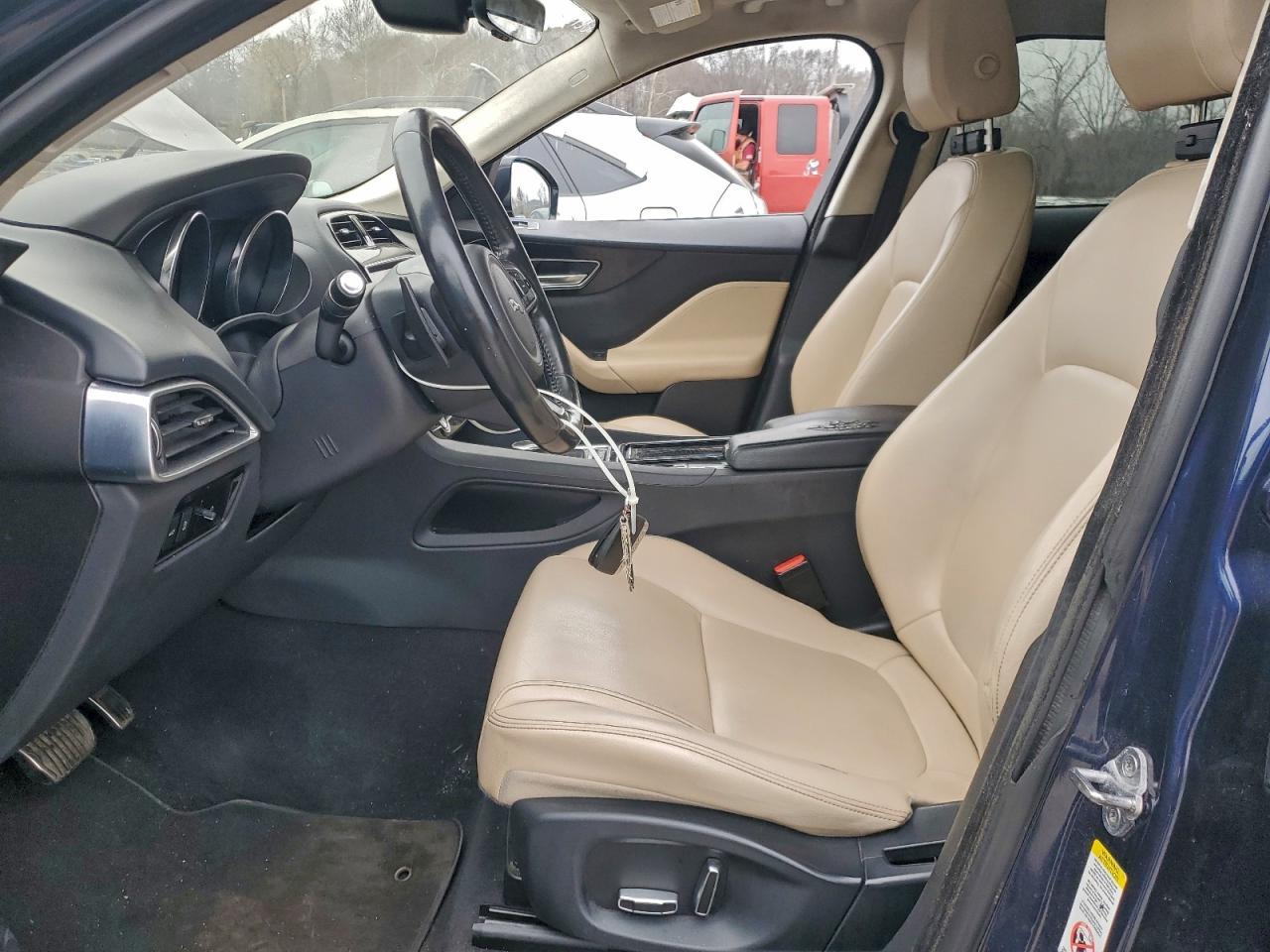 2019 Jaguar F-Pace Premium - Фото 7