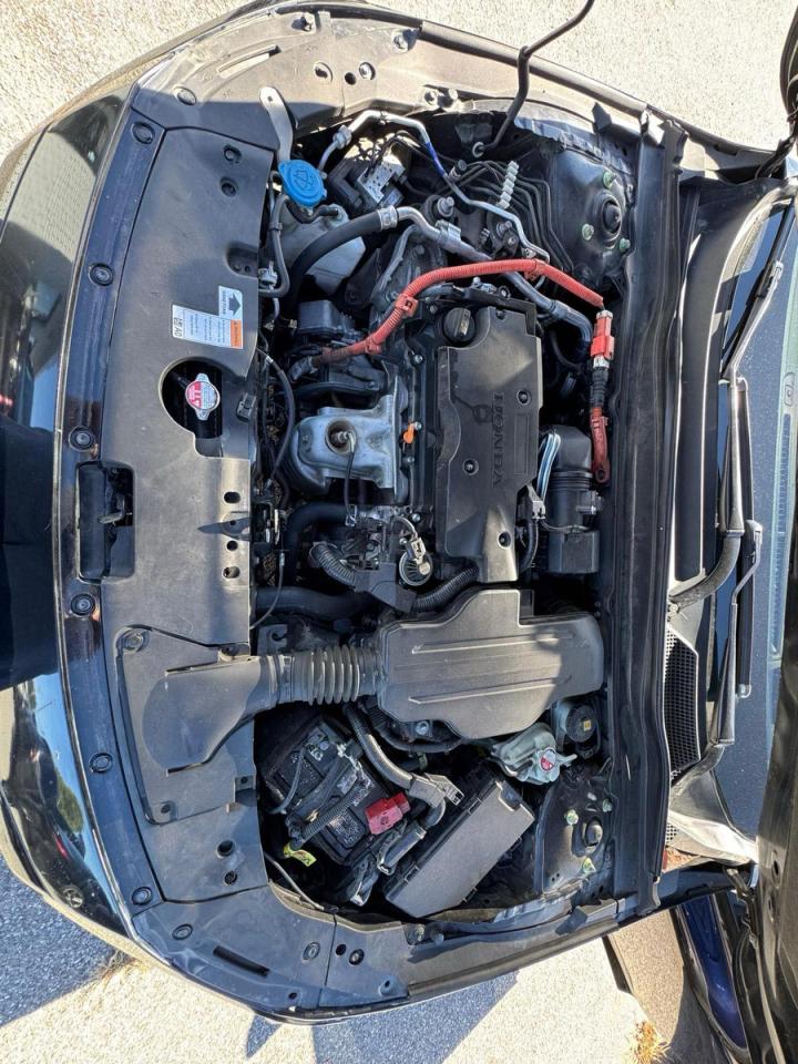 2022 Honda Accord Touring Hybrid - Фото 7