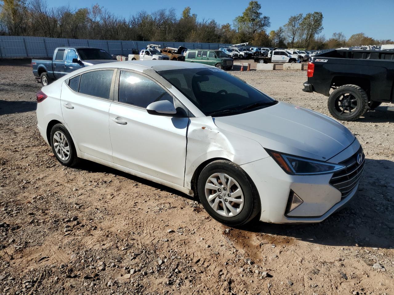 2019 Hyundai Elantra Se - Image 4
