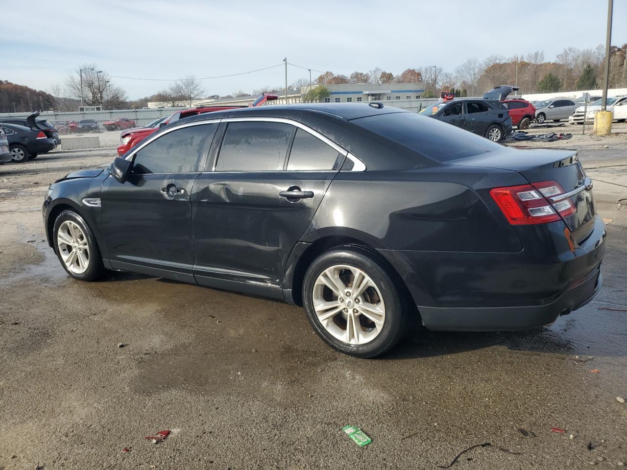 2015 Ford Taurus Sel - Фото 2