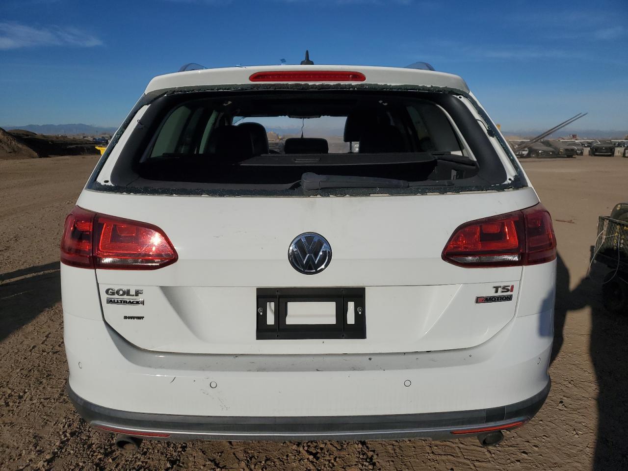 2017 Volkswagen Golf Alltrack S - Image 6