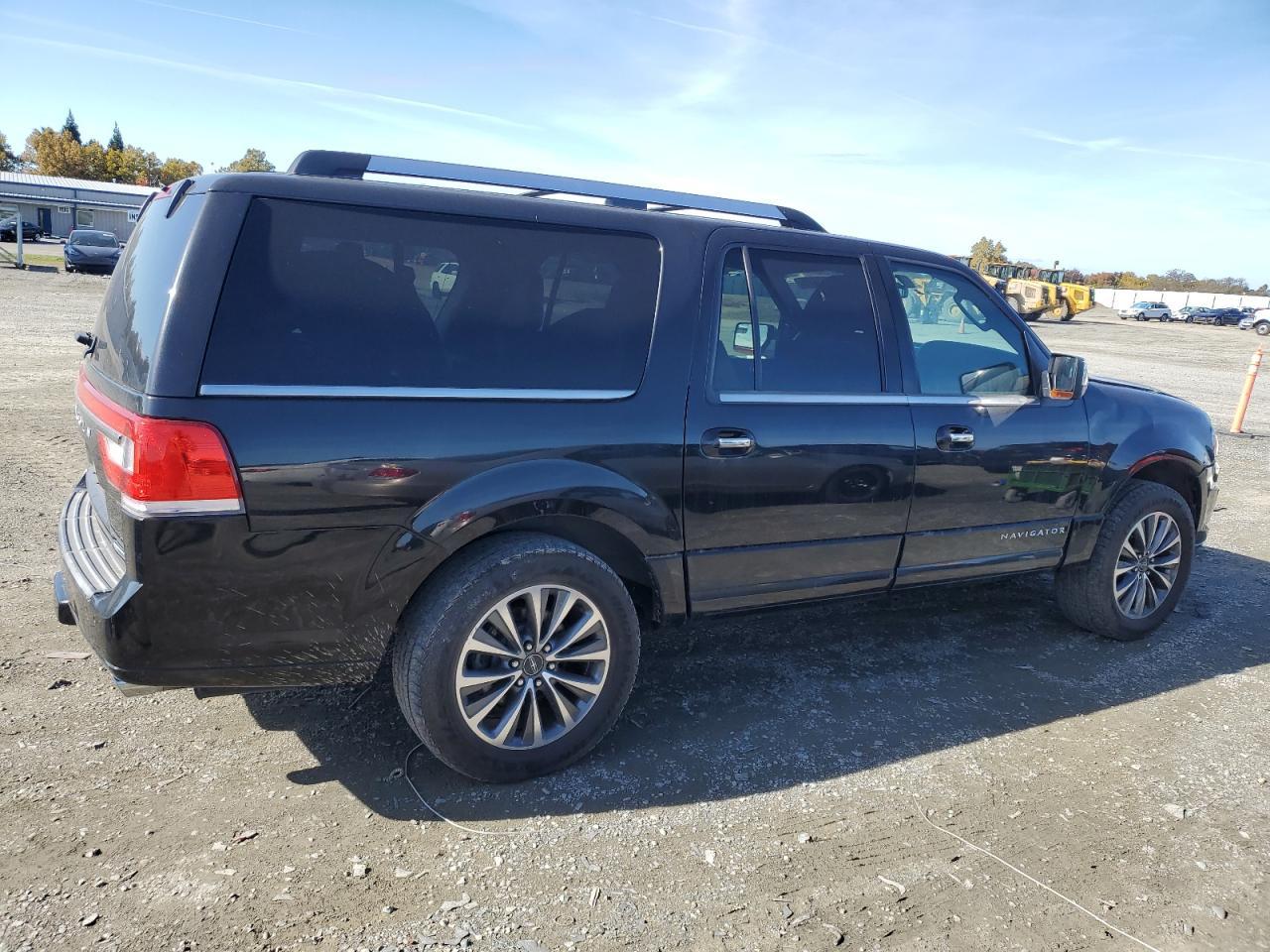 2015 Lincoln Navigator L - Фото 3