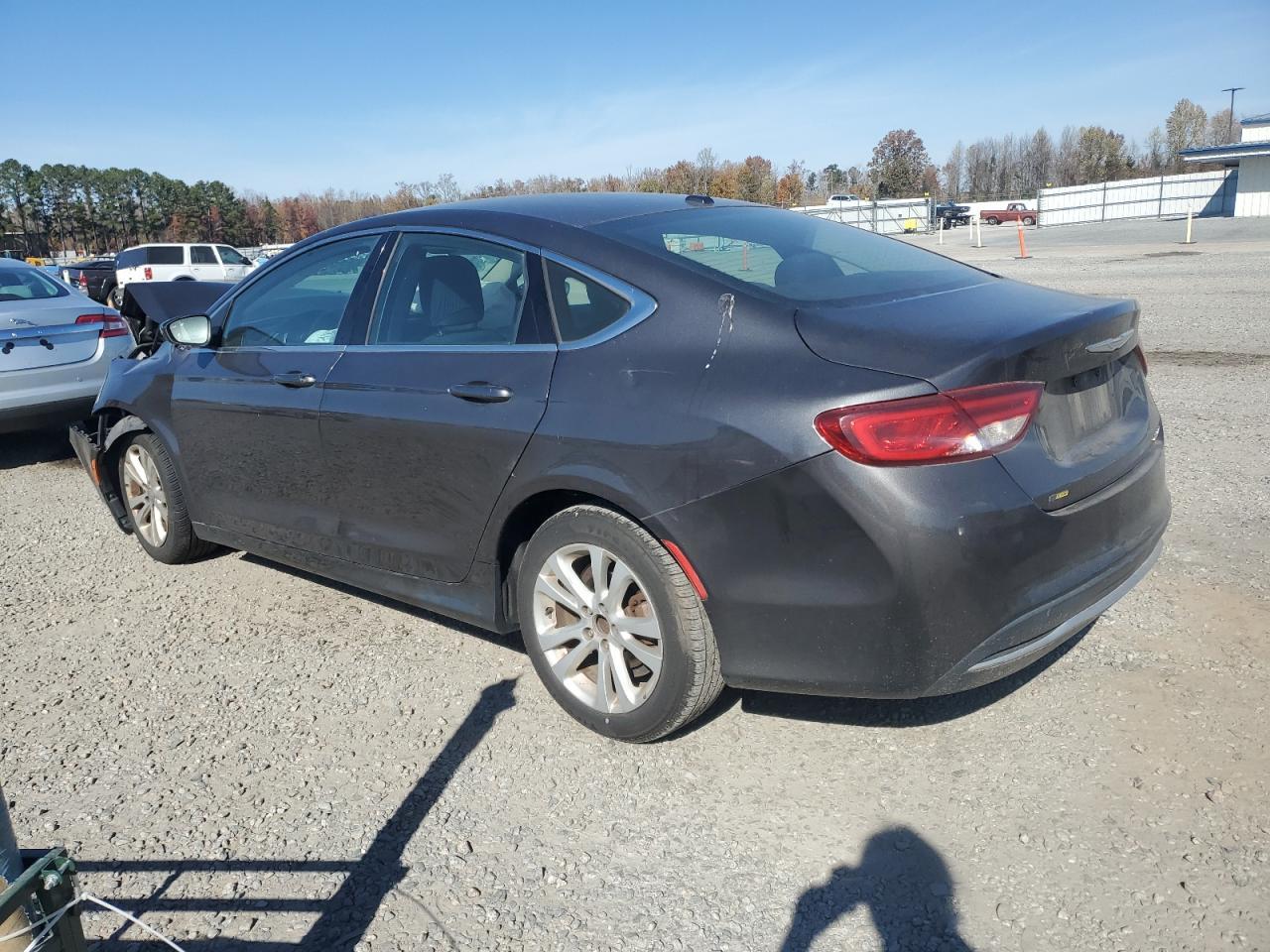 2016 Chrysler 200 Limited - Фото 2