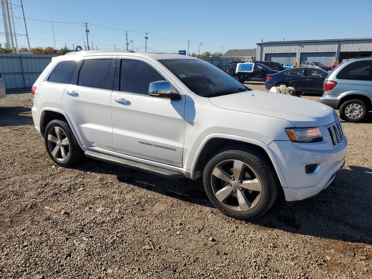 2015 Jeep Grand Cherokee Overland - Image 4