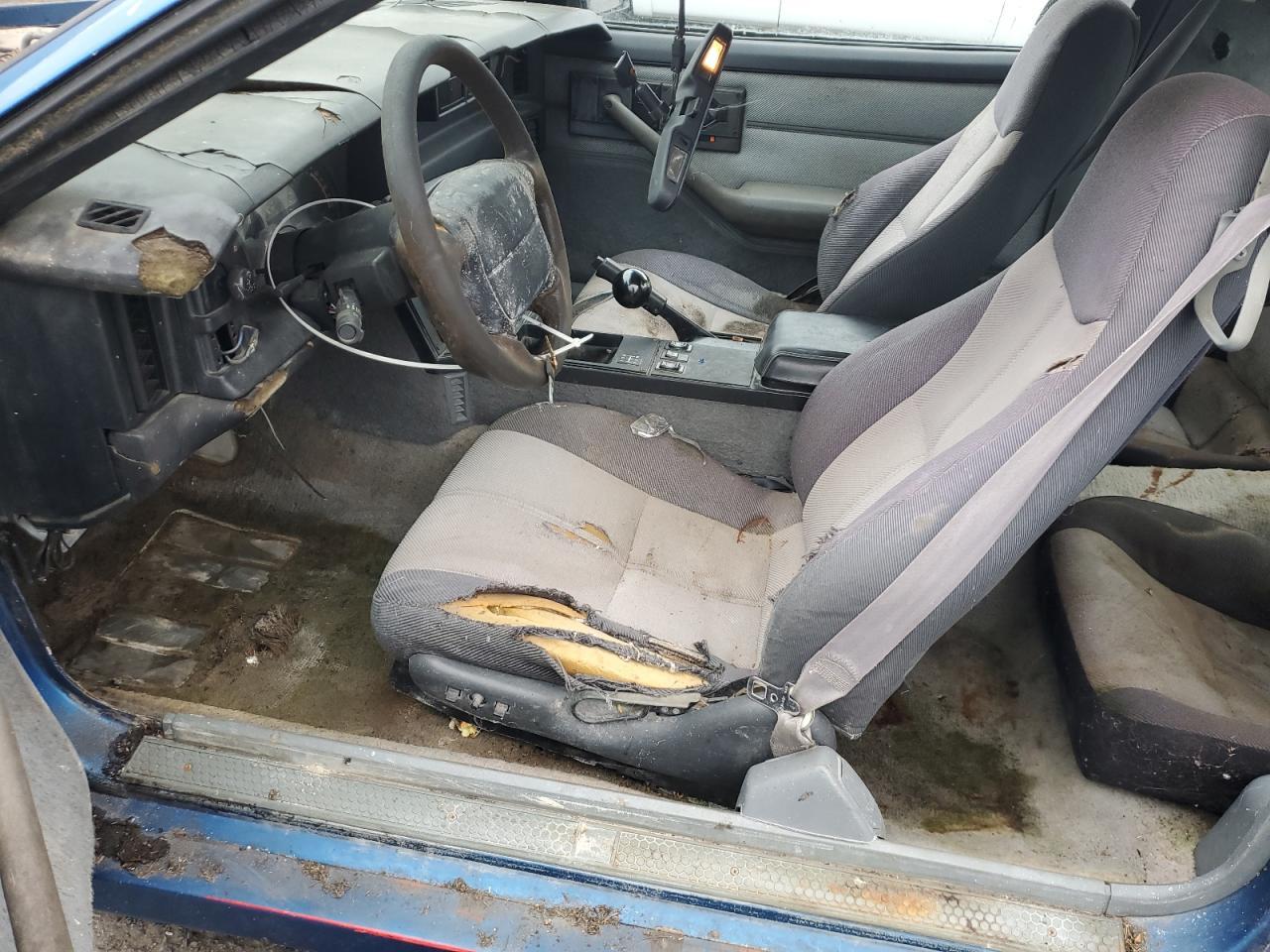1992 Chevrolet Camaro - Image 7