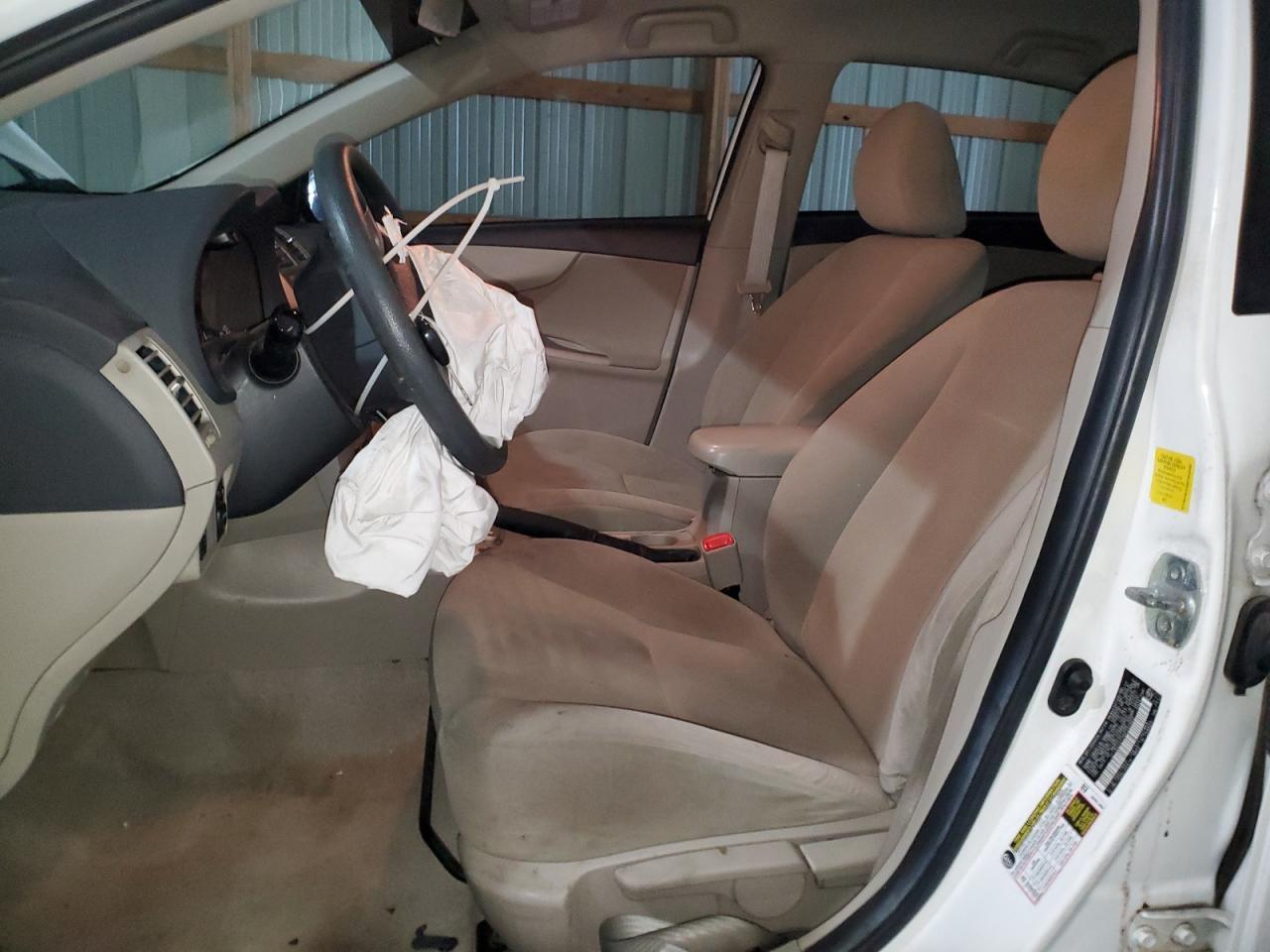 2011 Toyota Corolla Base - Фото 7