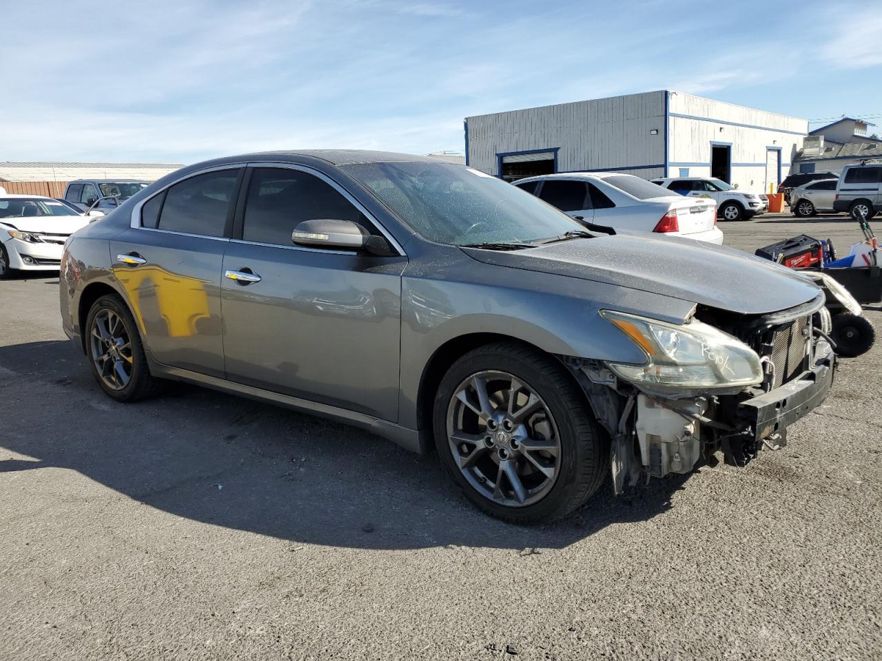 2014 Nissan Maxima S - Image 4