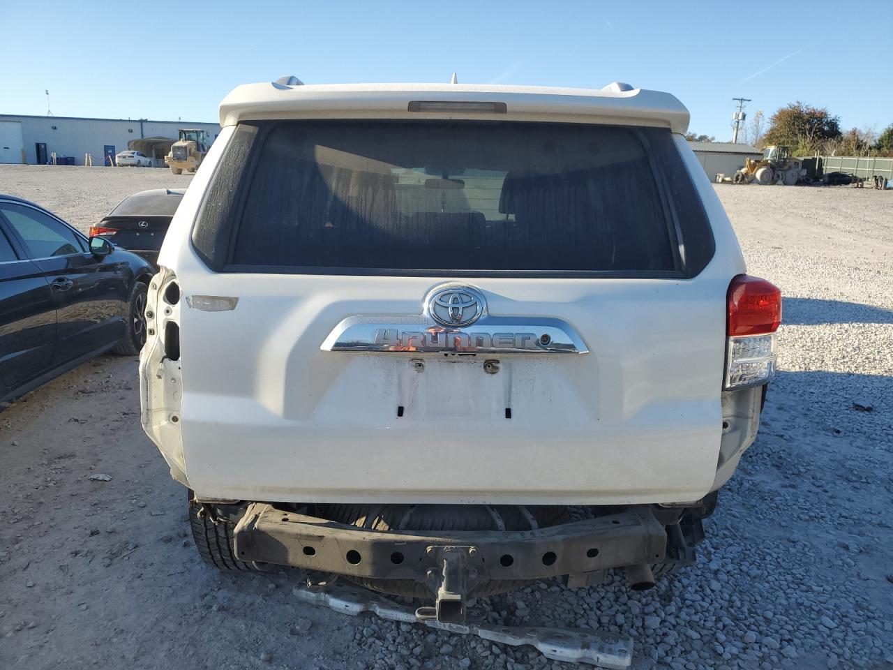 2011 Toyota 4Runner Sr5 - Фото 6