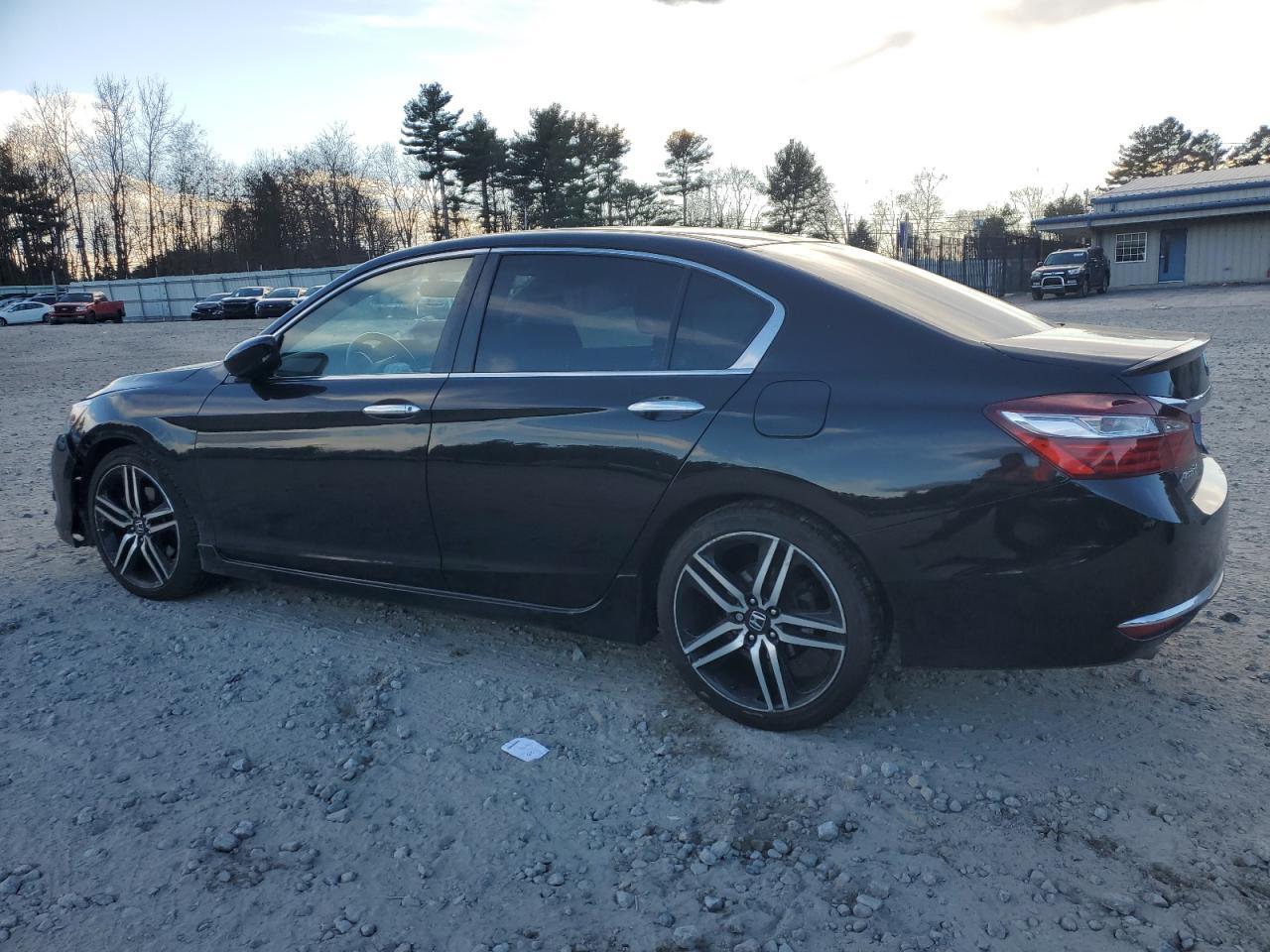 2016 Honda Accord Sport - Image 2