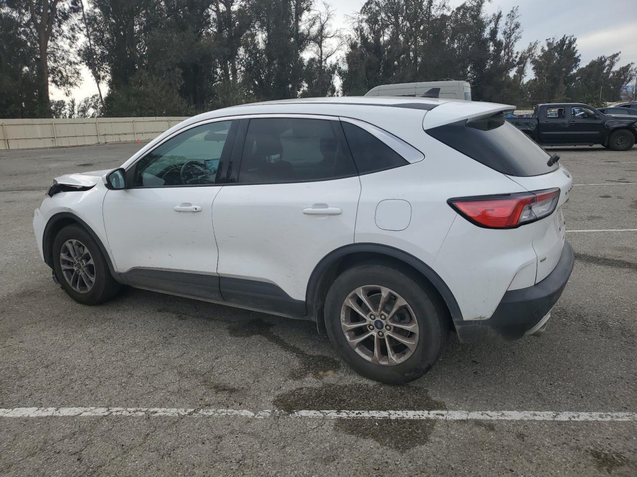 2021 Ford Escape Se - Фото 2