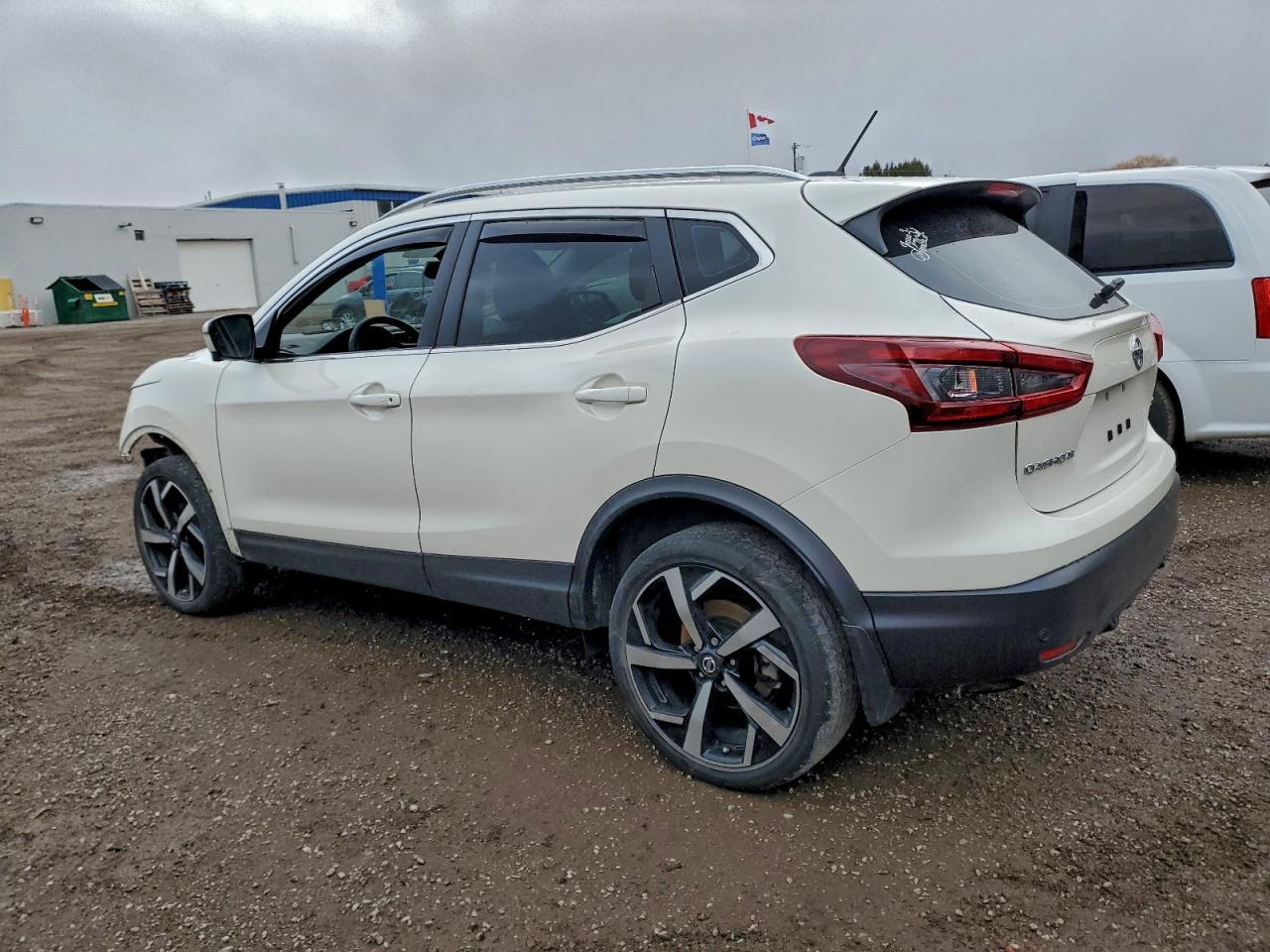 2021 Nissan Rogue Sport Sv - Image 2