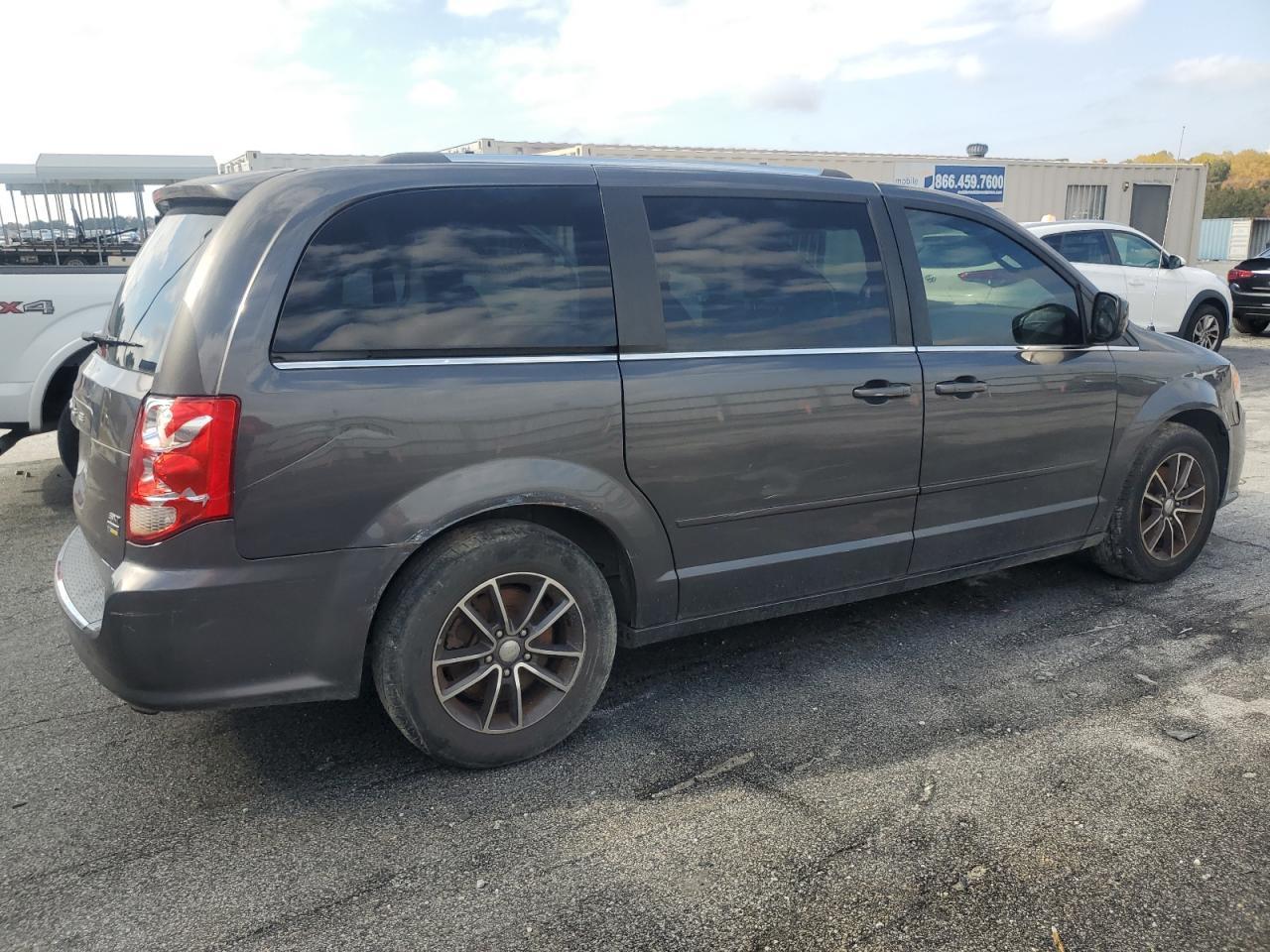 2017 Dodge Grand Caravan Sxt - Фото 3