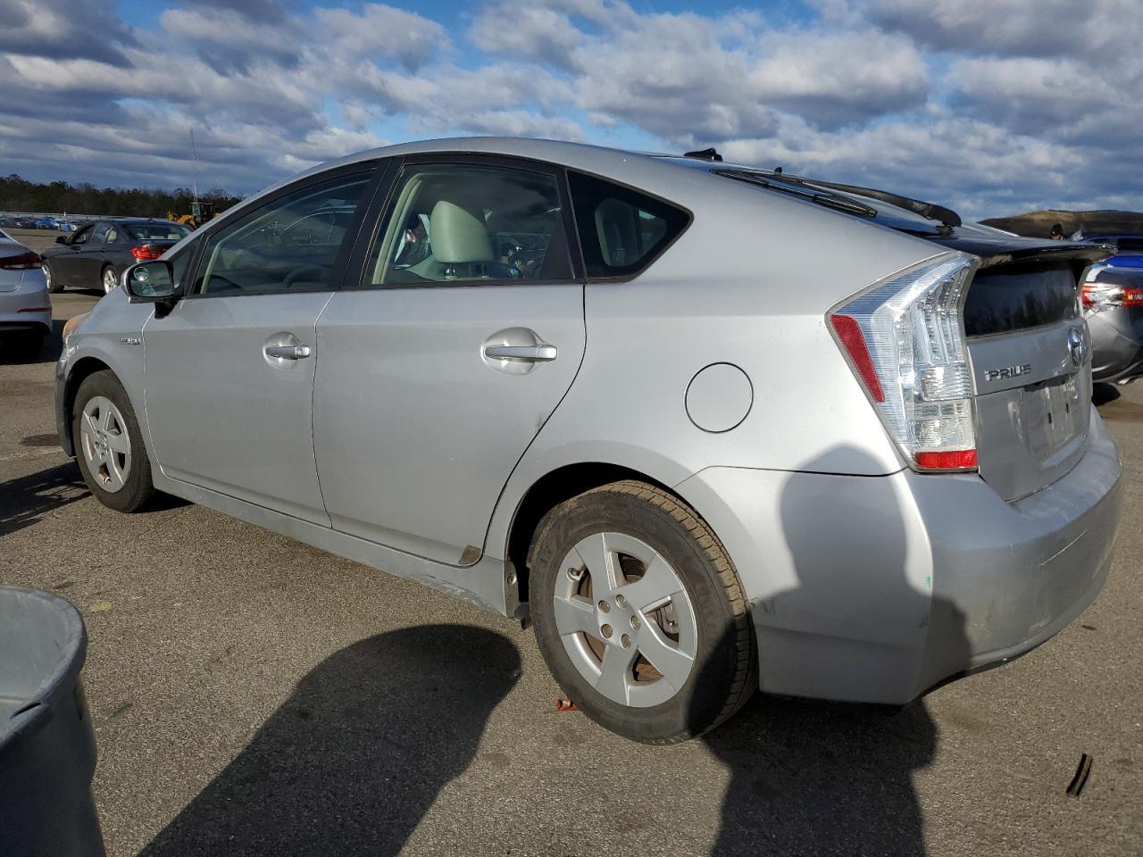 2010 Toyota Prius - Фото 2