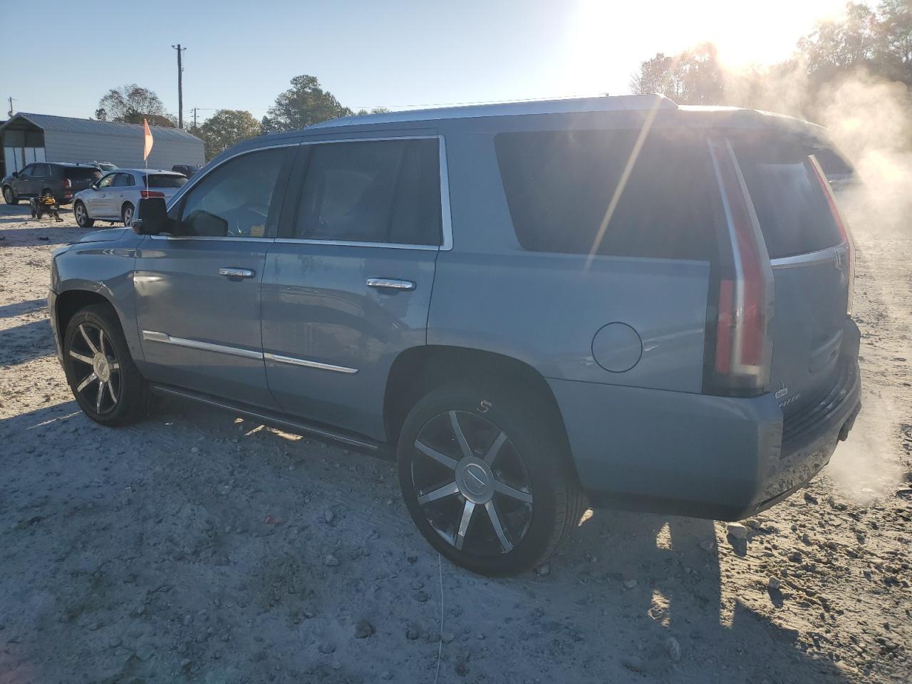 2016 Cadillac Escalade Premium - Фото 2