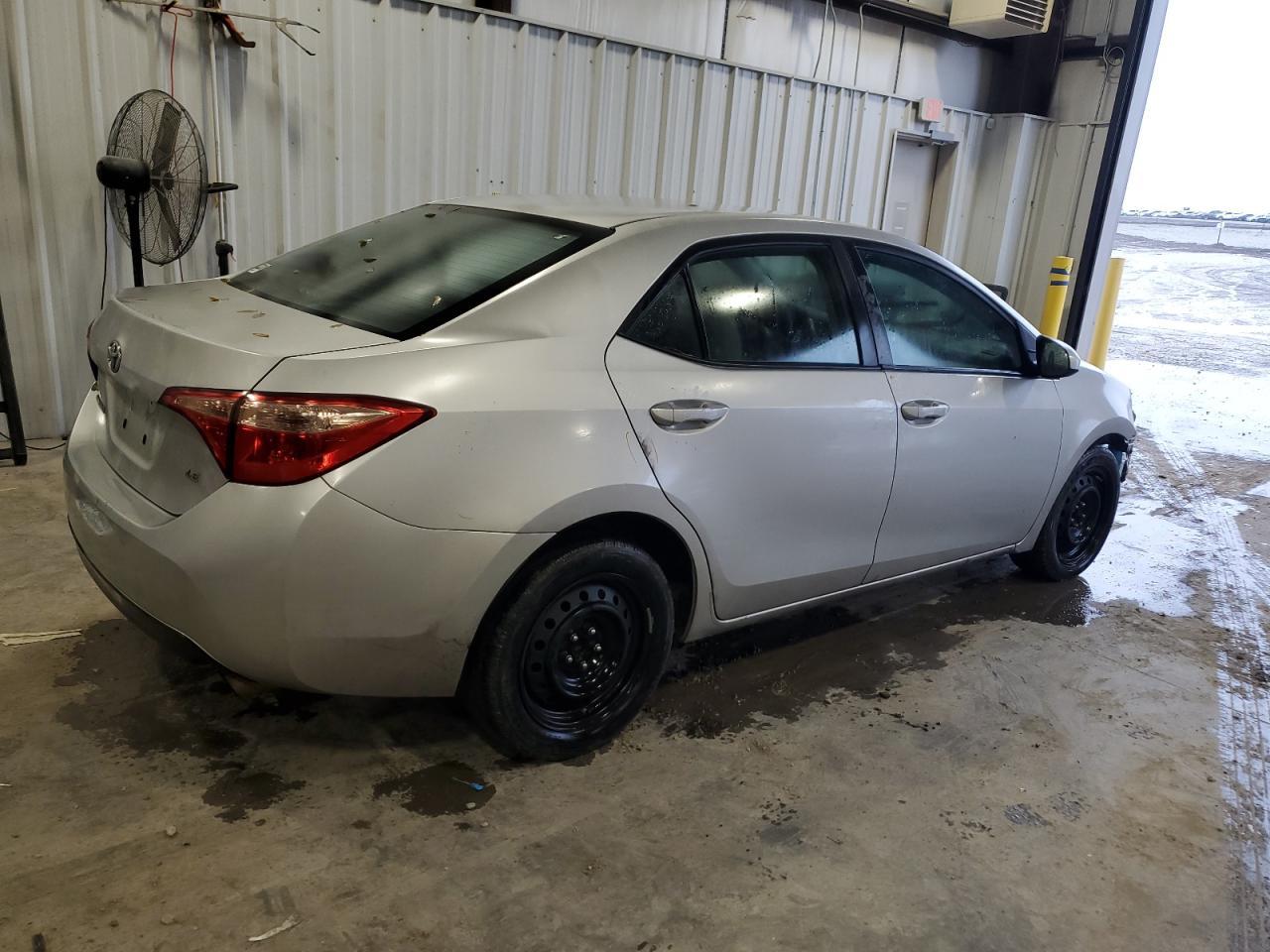 2017 Toyota Corolla L - Фото 3