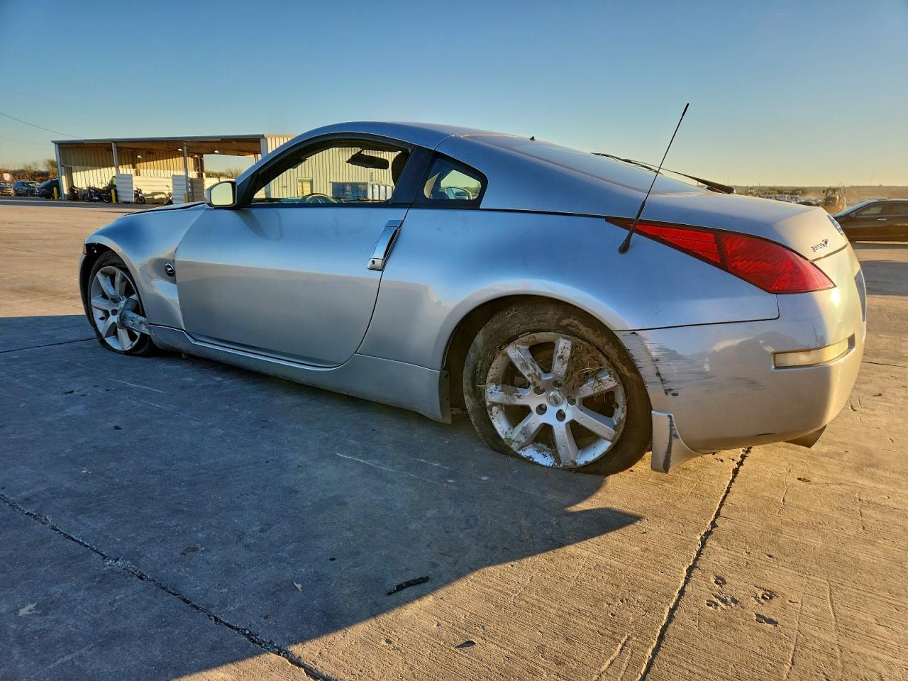 2003 Nissan 350Z Coupe - Фото 2