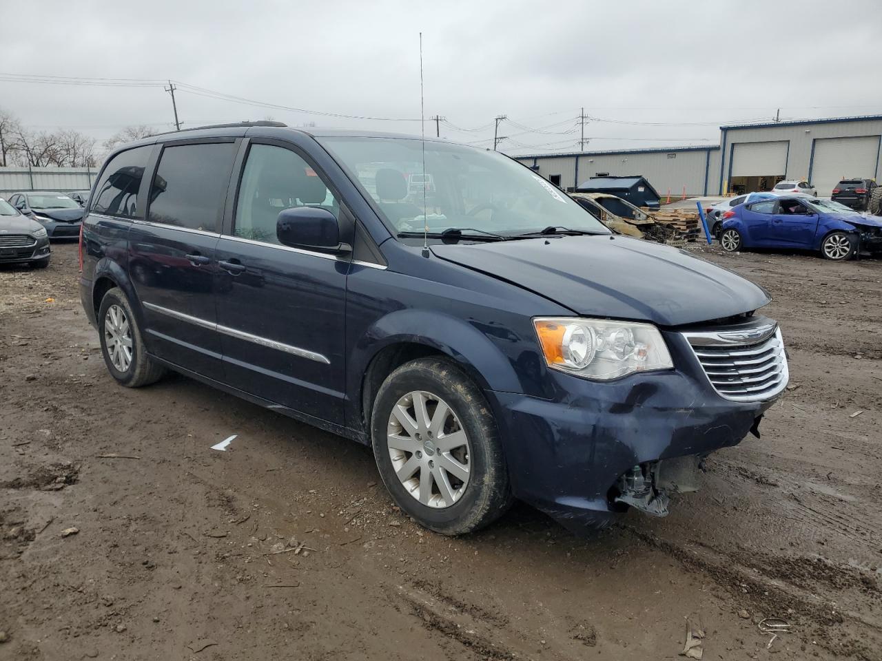 2014 Chrysler Town & Country Touring - Image 4