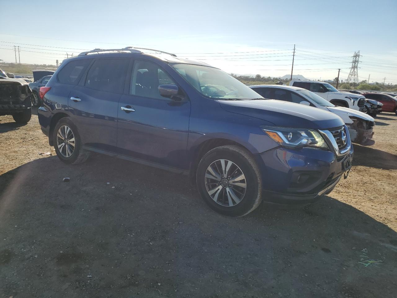 2017 Nissan Pathfinder S - Фото 4