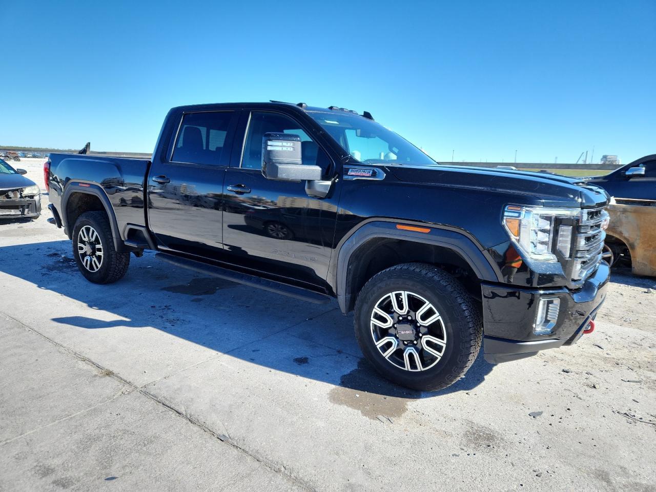 2022 GMC Sierra K2500 At4 - Image 4