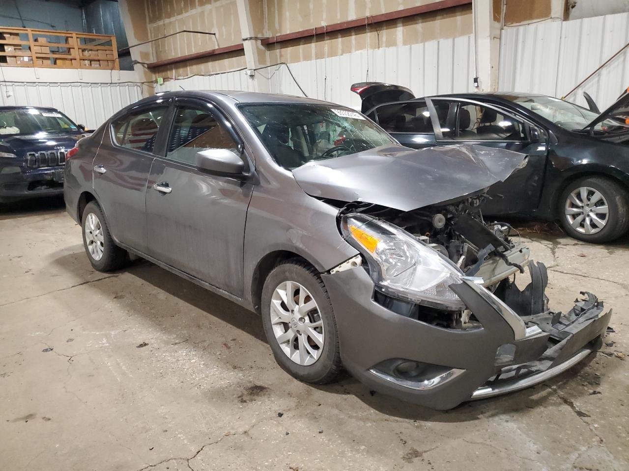 2018 Nissan Versa S - Фото 4