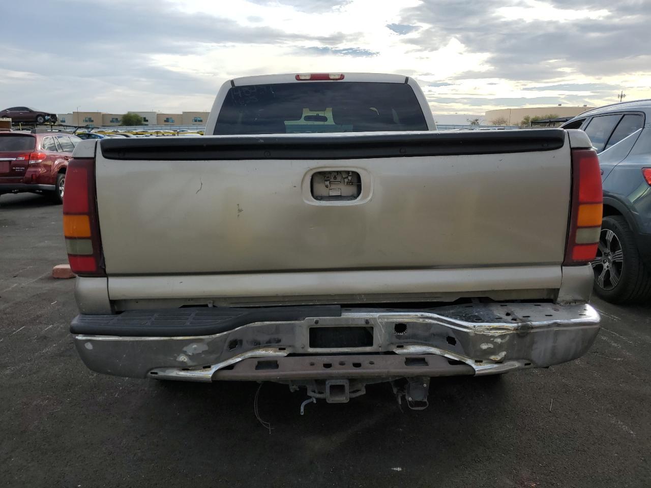 2002 Chevrolet Silverado C1500 - Image 6