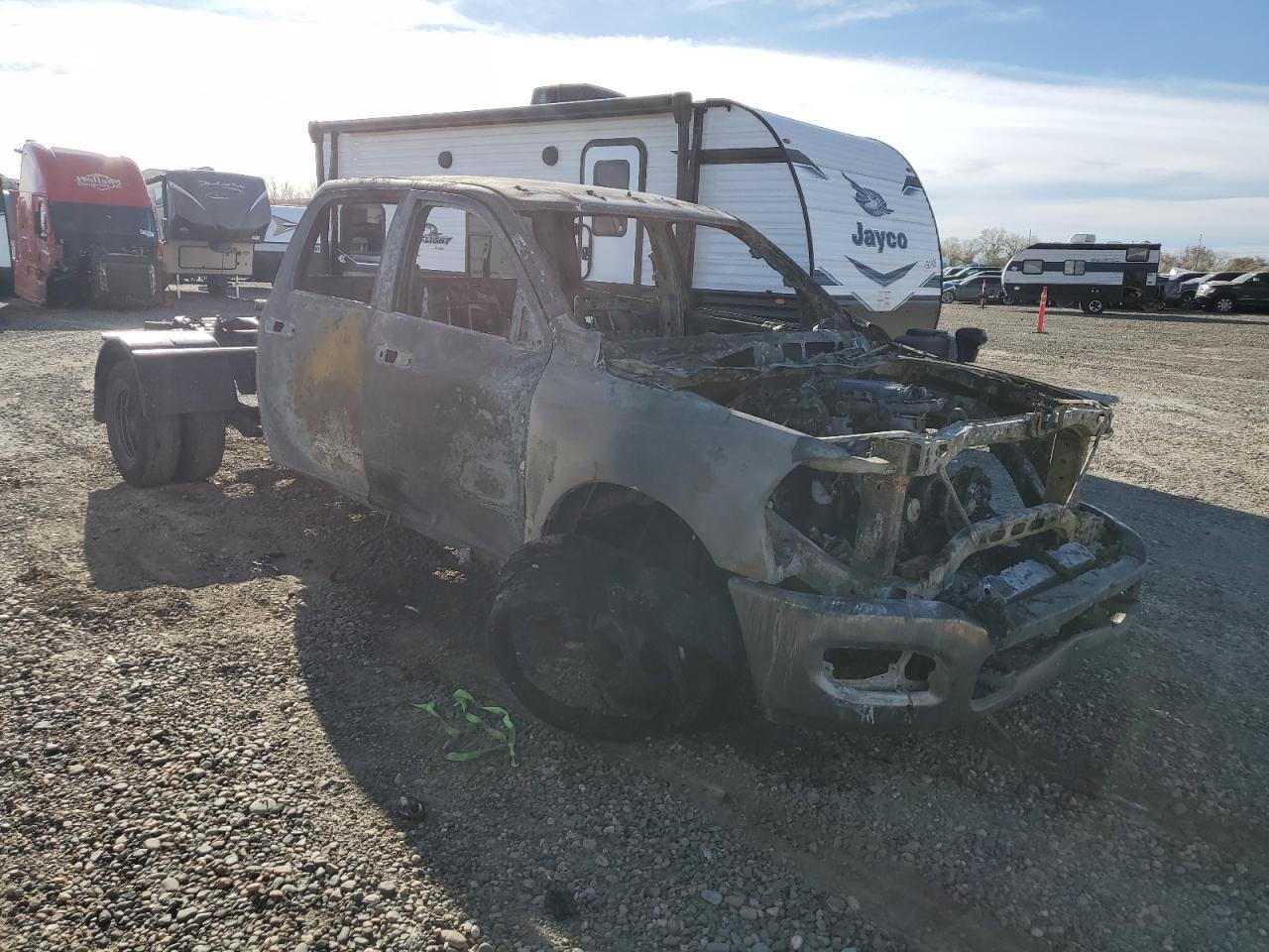 2020 Ram 3500 Truck Cab And Chassis - Image 4
