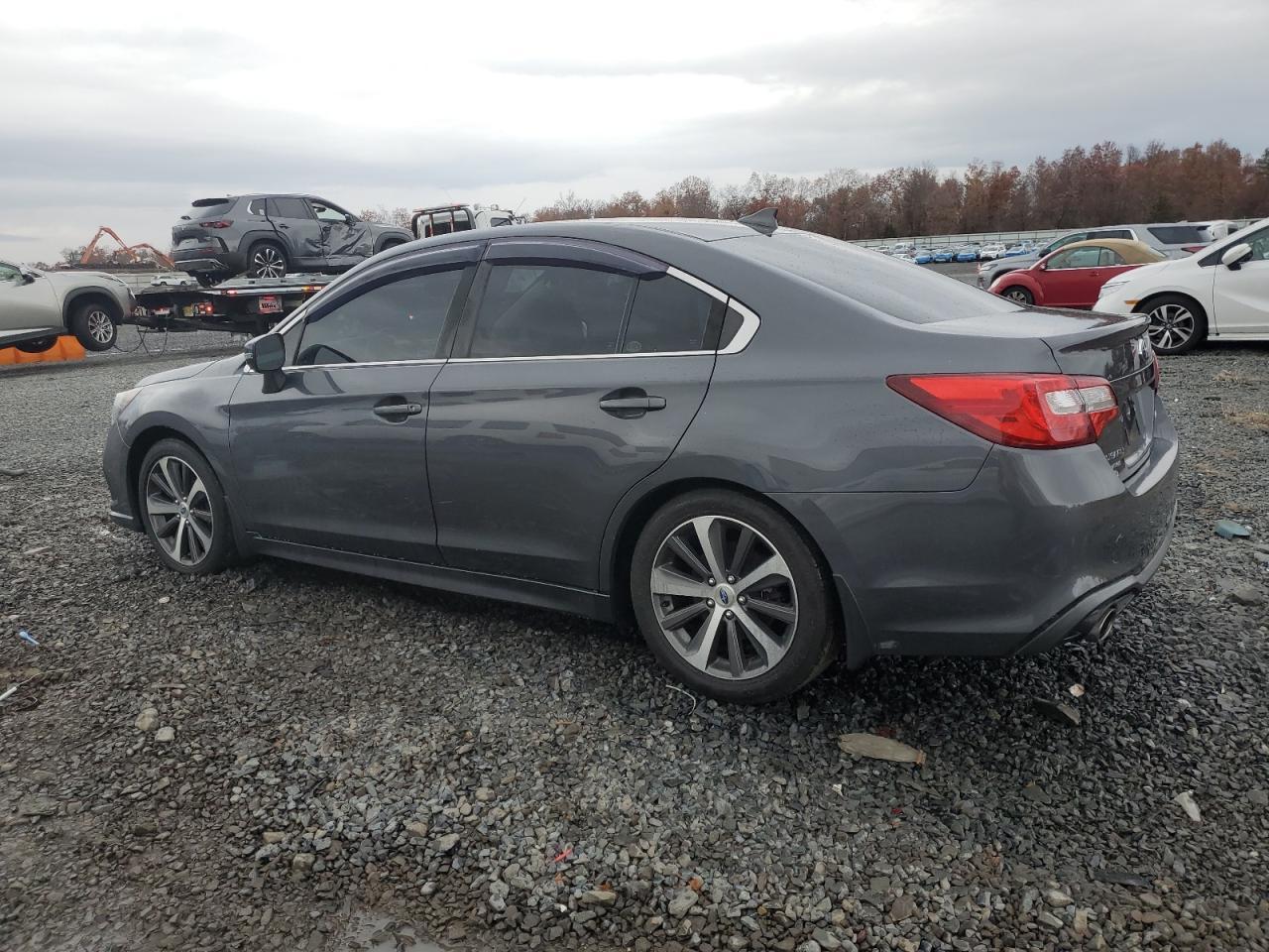 2018 Subaru Legacy 2.5I Limited - Фото 2