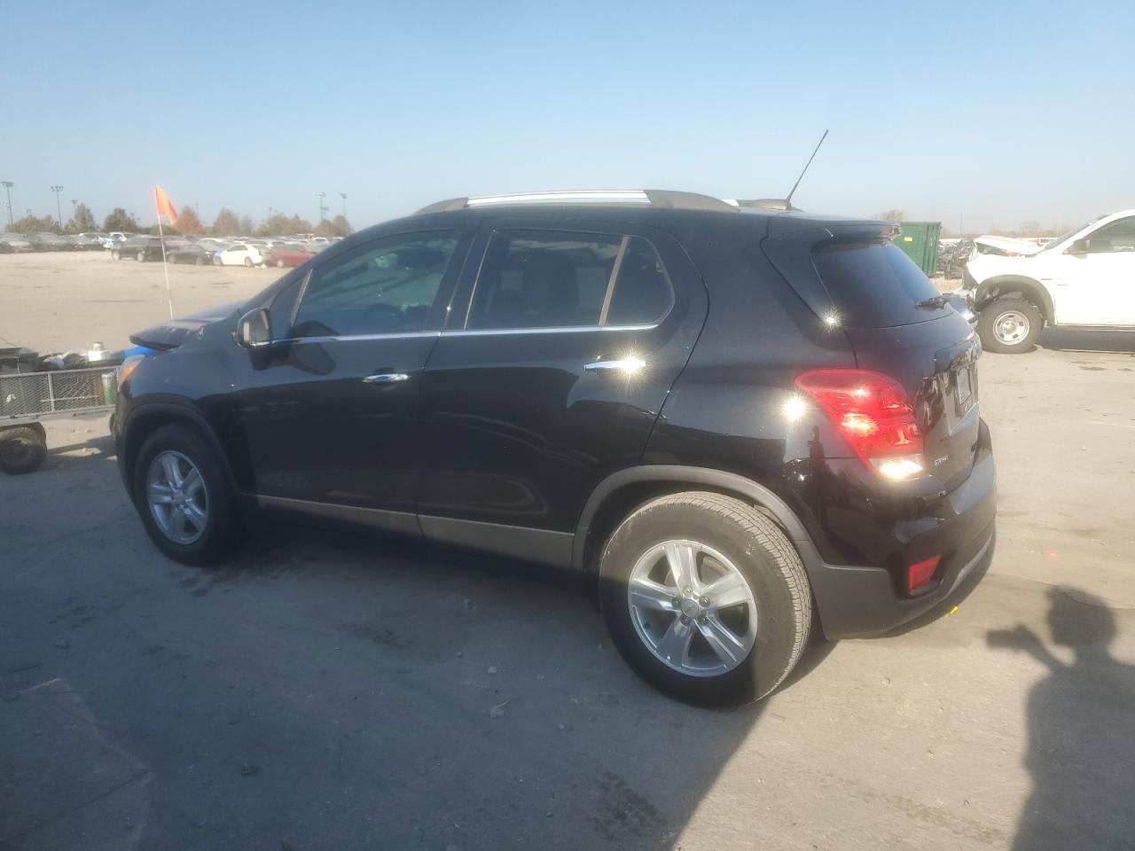 2019 Chevrolet Trax 1Lt - Image 2