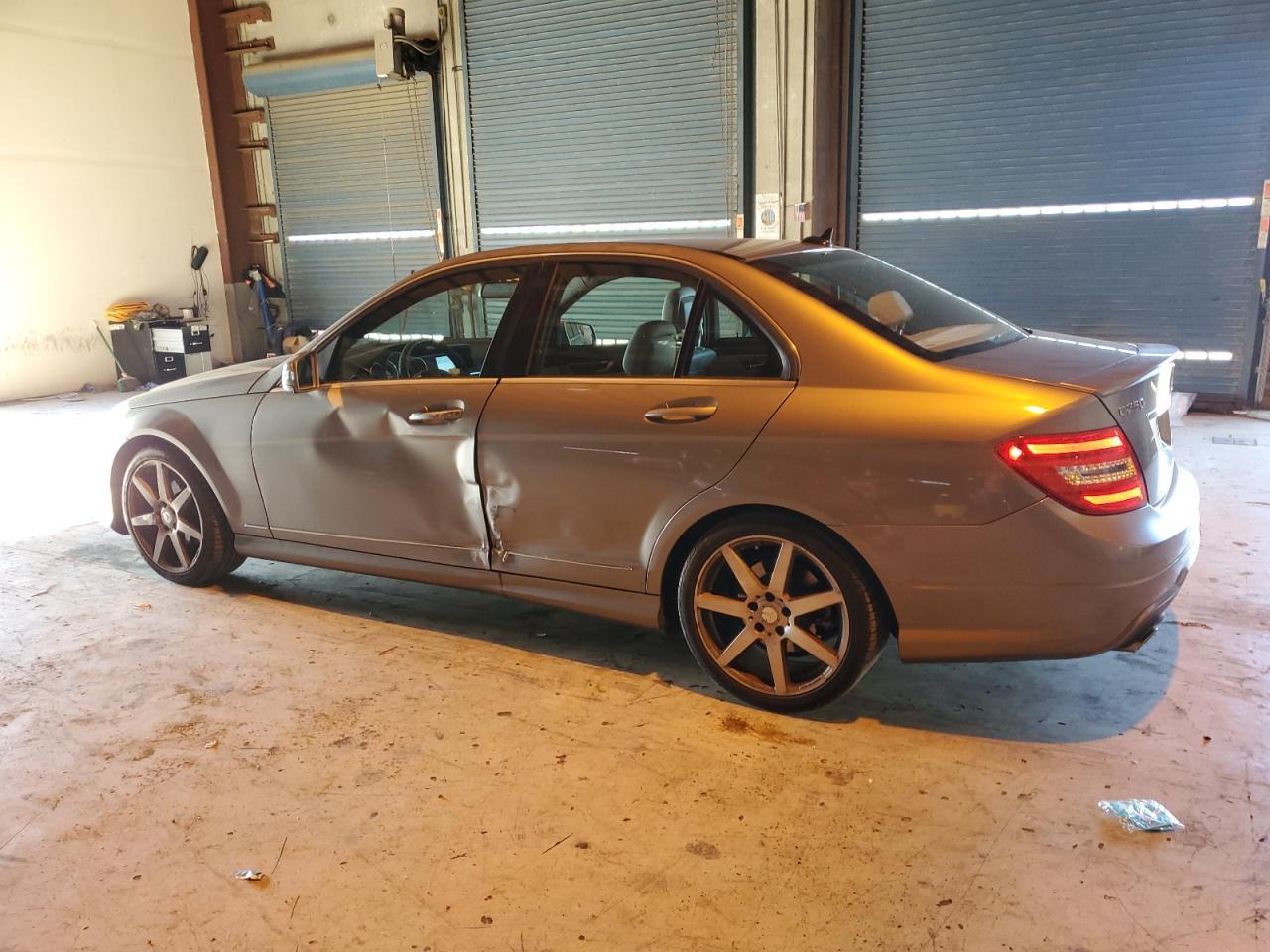 2014 Mercedes-Benz C 250 - Фото 2