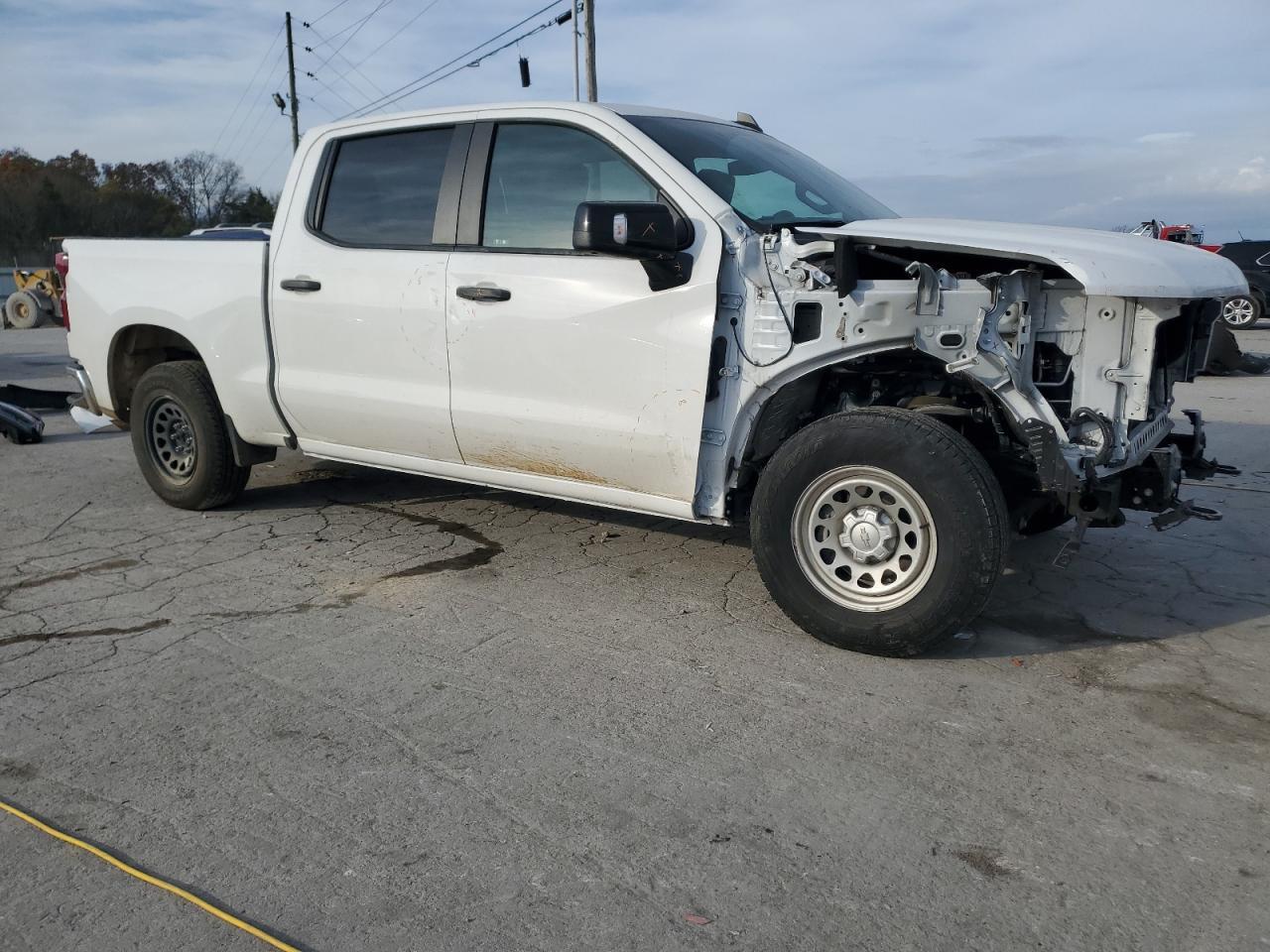2024 Chevrolet Silverado C1500 - Image 4