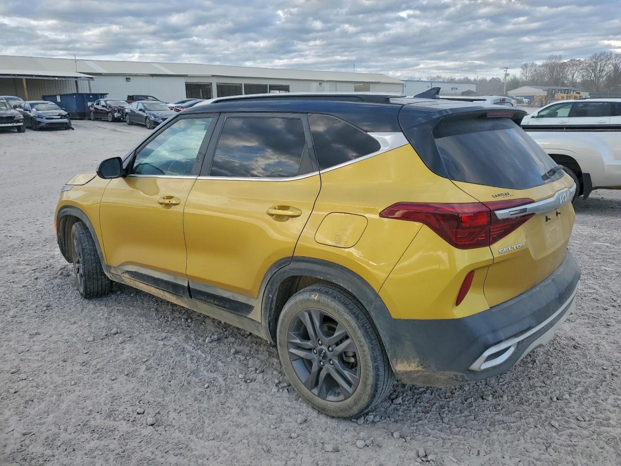 2023 Kia Seltos S - Фото 2