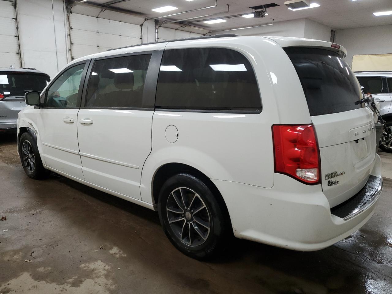 2017 Dodge Grand Caravan Gt - Фото 2