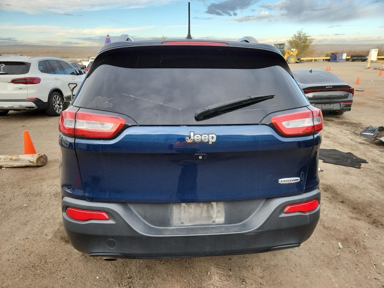 2018 Jeep Cherokee Latitude - Image 6
