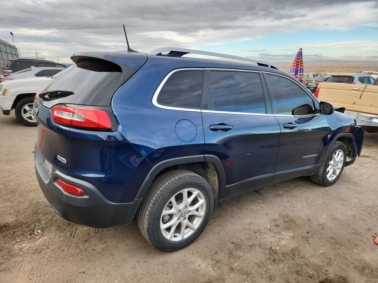2018 Jeep Cherokee Latitude - Image 3