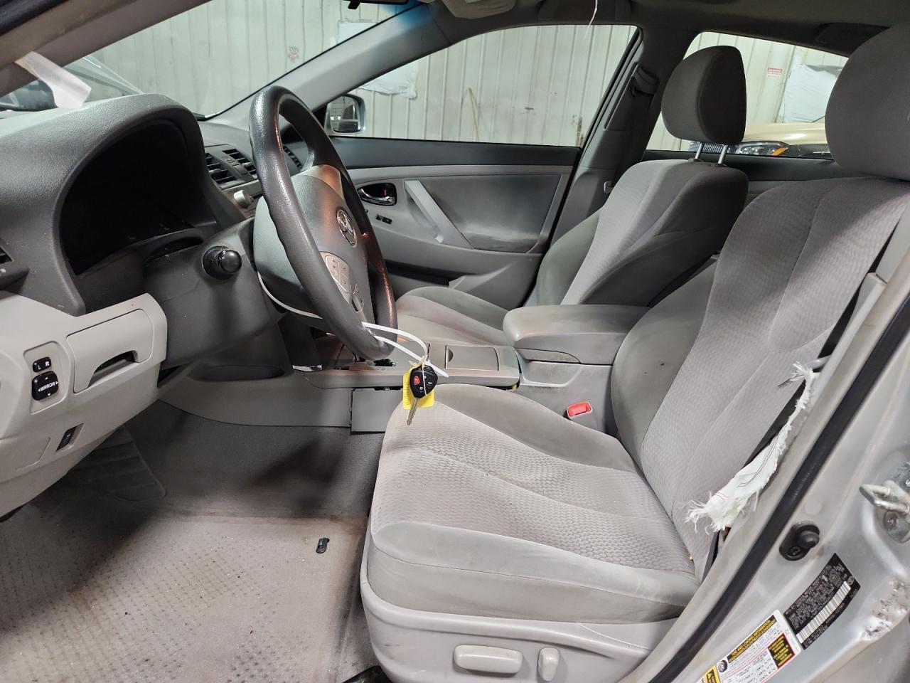 2010 Toyota Camry Base - Фото 7