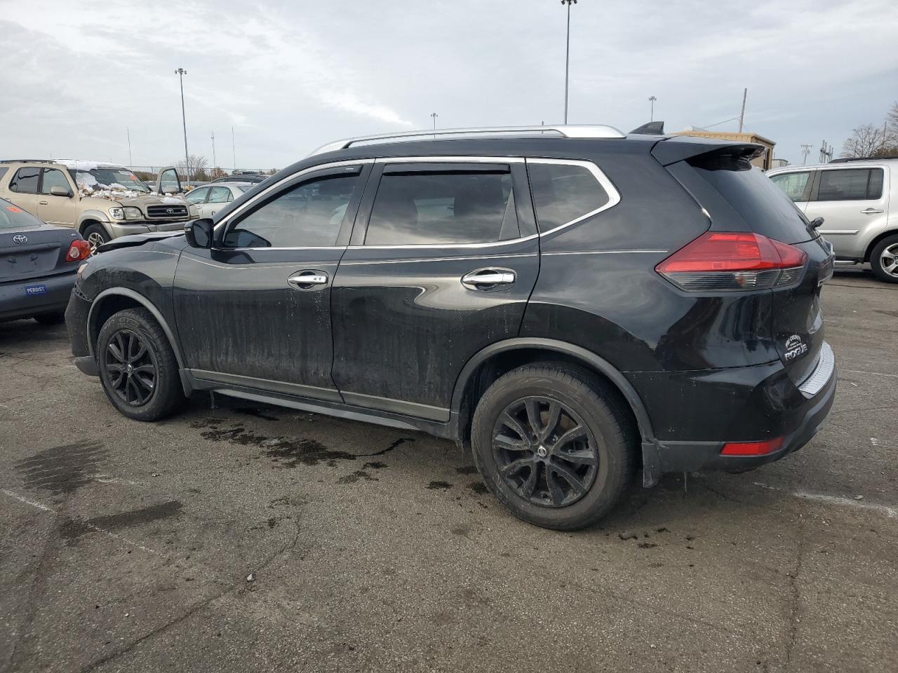 2017 Nissan Rogue S - Фото 2