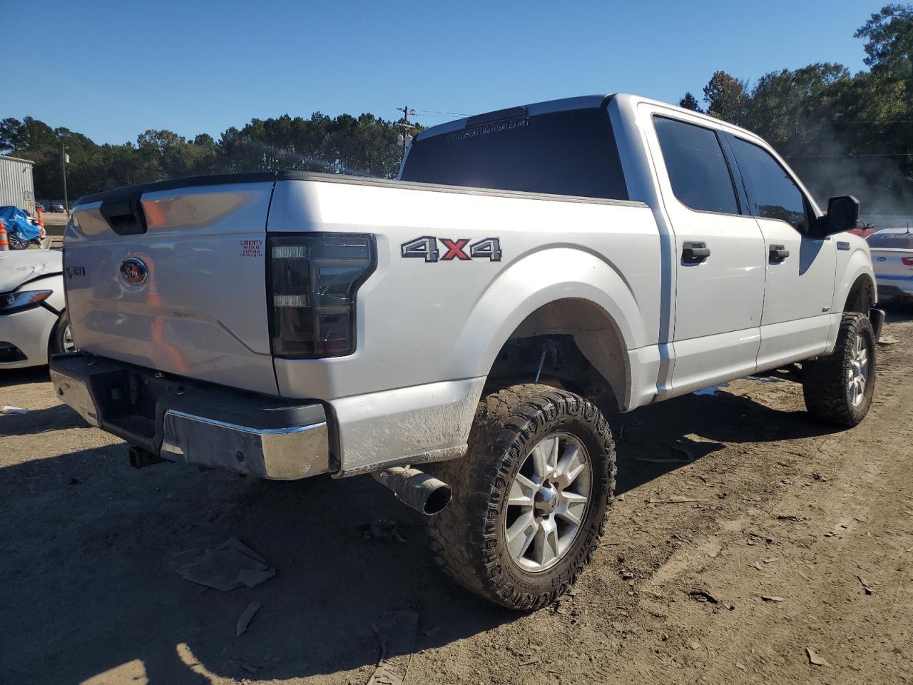 2016 Ford F150 Supercrew - Фото 3