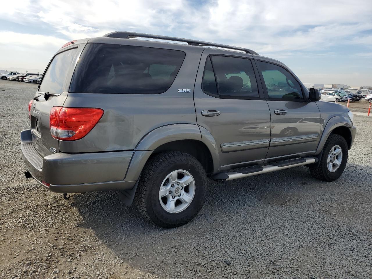 2005 Toyota Sequoia Sr5 - Фото 3