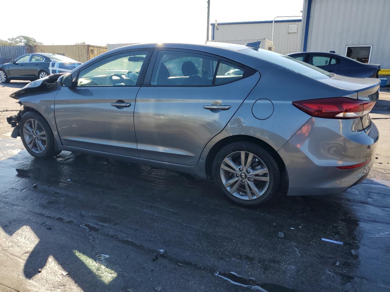 2018 Hyundai Elantra Sel - Фото 2