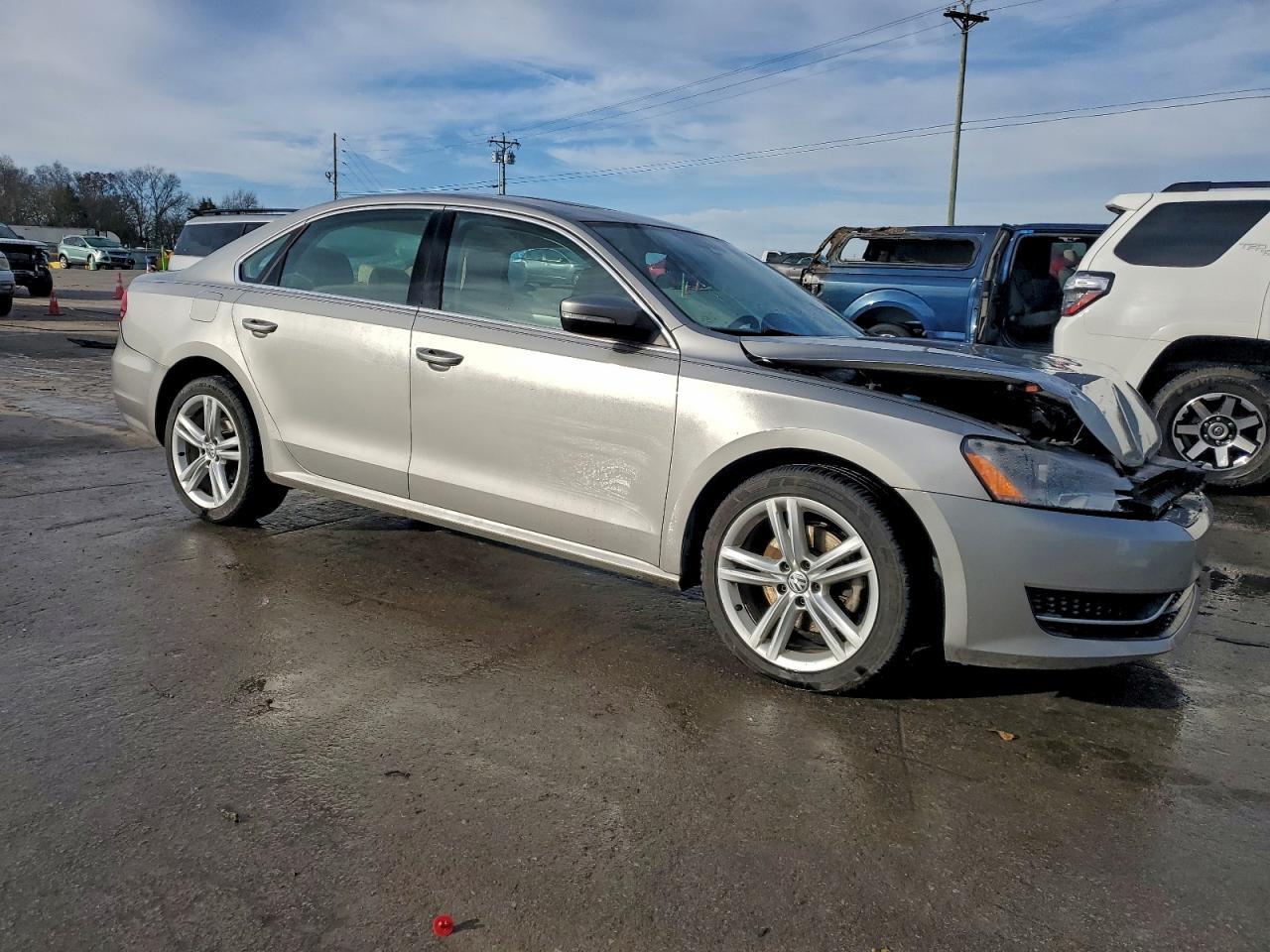 2014 Volkswagen Passat Se - Фото 4