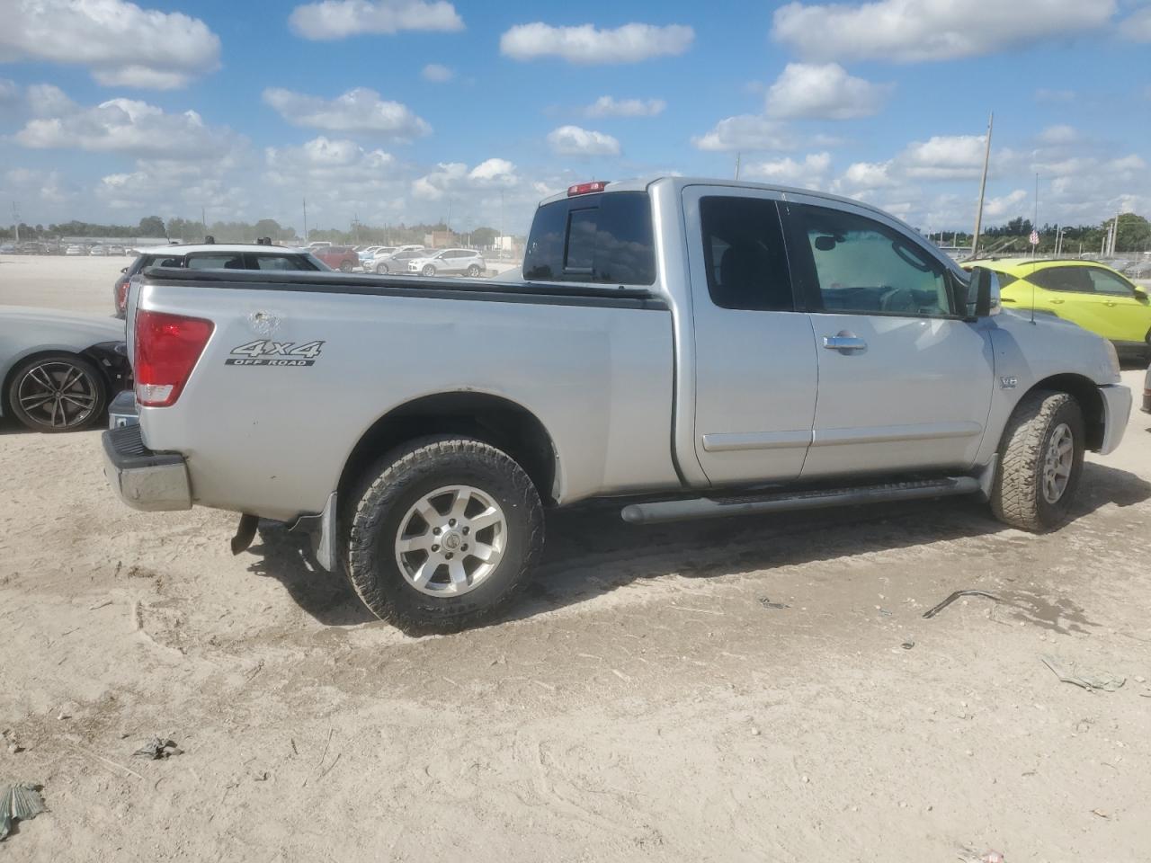 2004 Nissan Titan Xe - Image 3