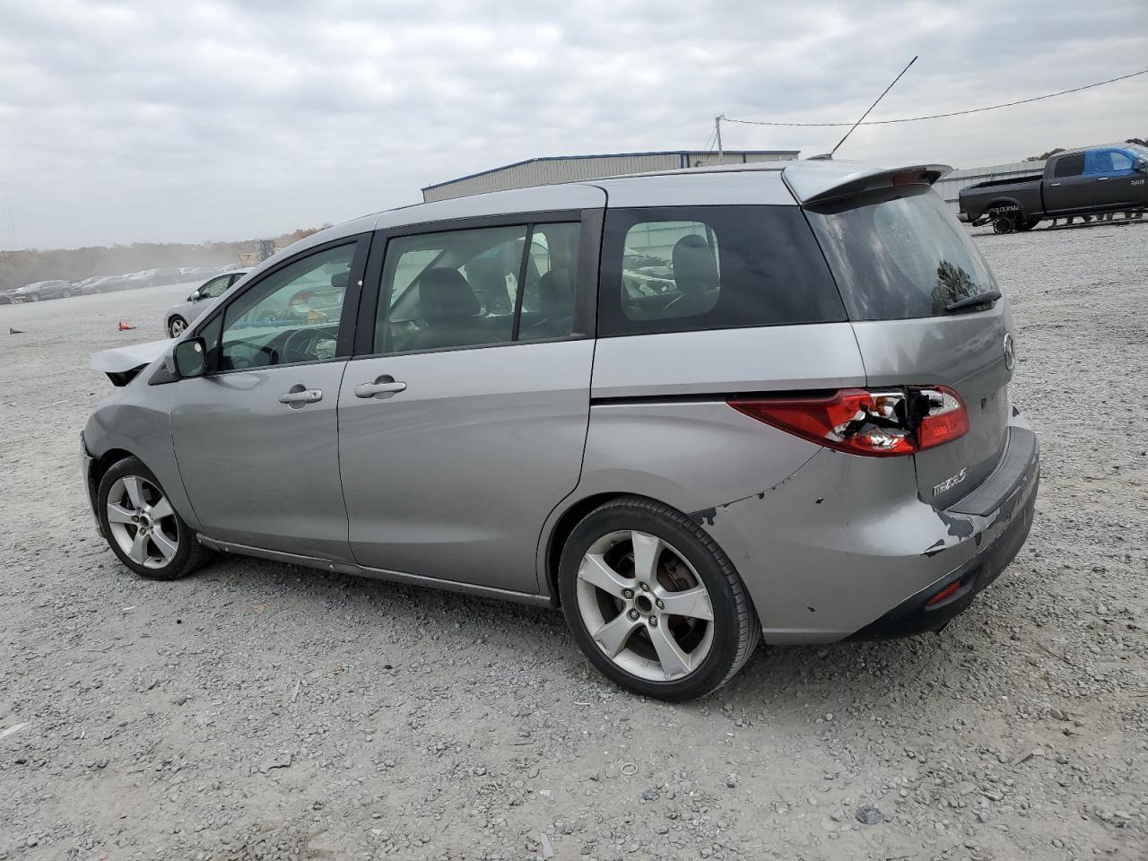 2012 Mazda 5 - Image 2