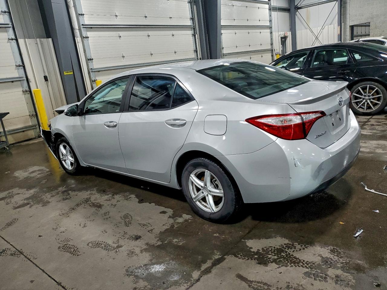 2014 Toyota Corolla L - Фото 2