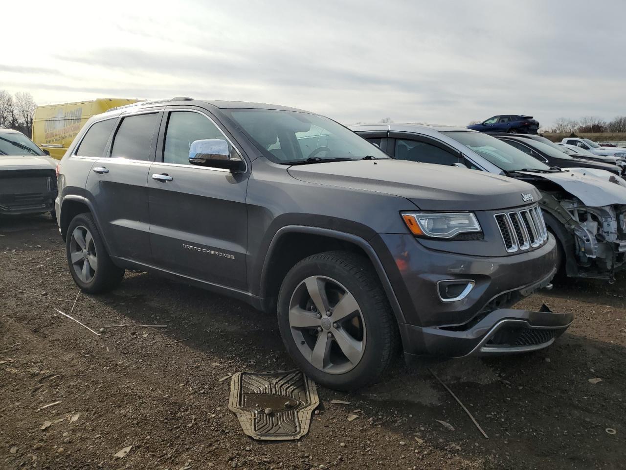 2014 Jeep Grand Cherokee Overland - Image 4